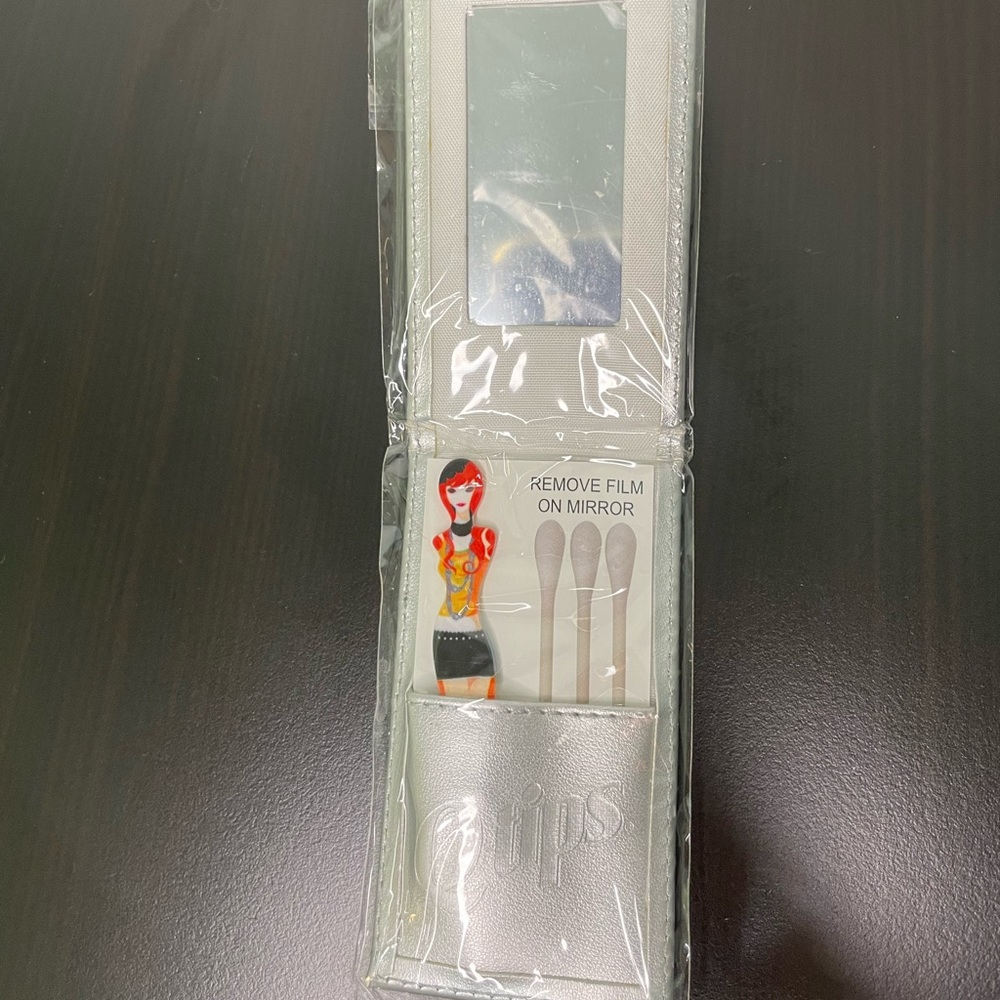 *free with purchase* Q-tip holder with tweezers and mirror
